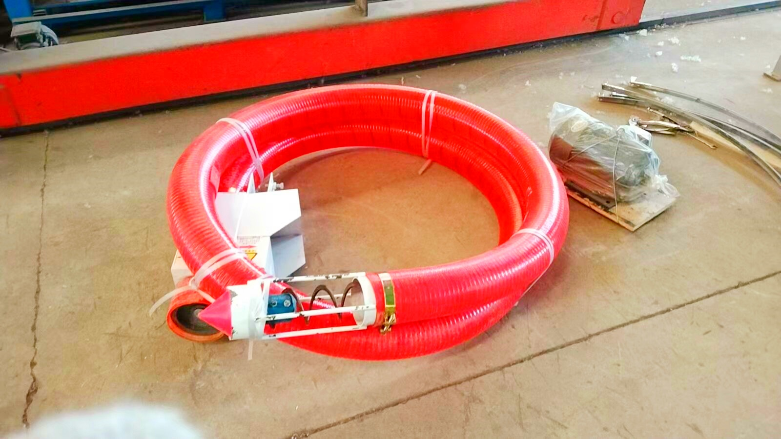 Flexible spiral suction machine for conveying sand